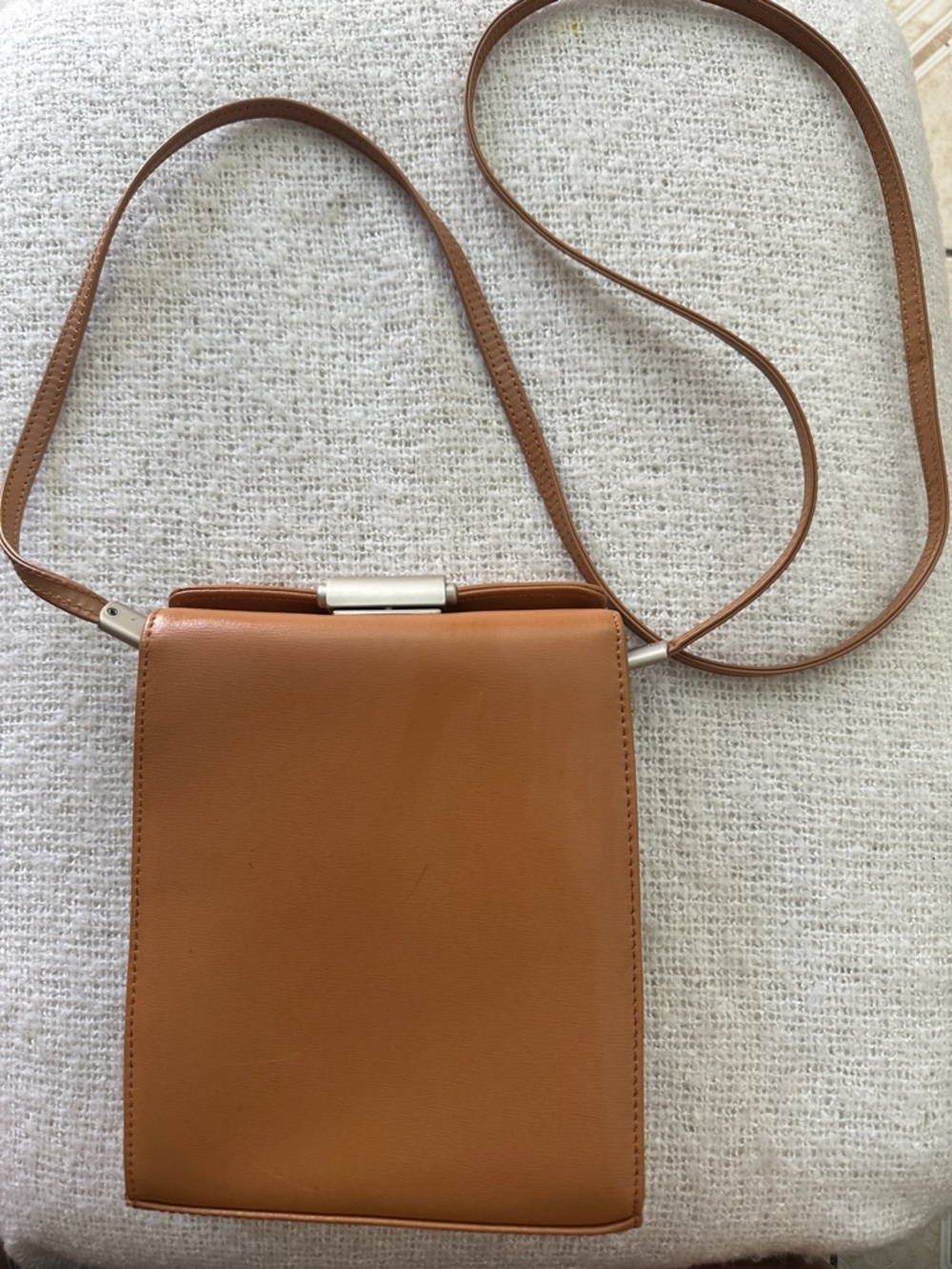 Mandarina Duck leather Sleek Tan Crossbody Bag with Minimal Hardware